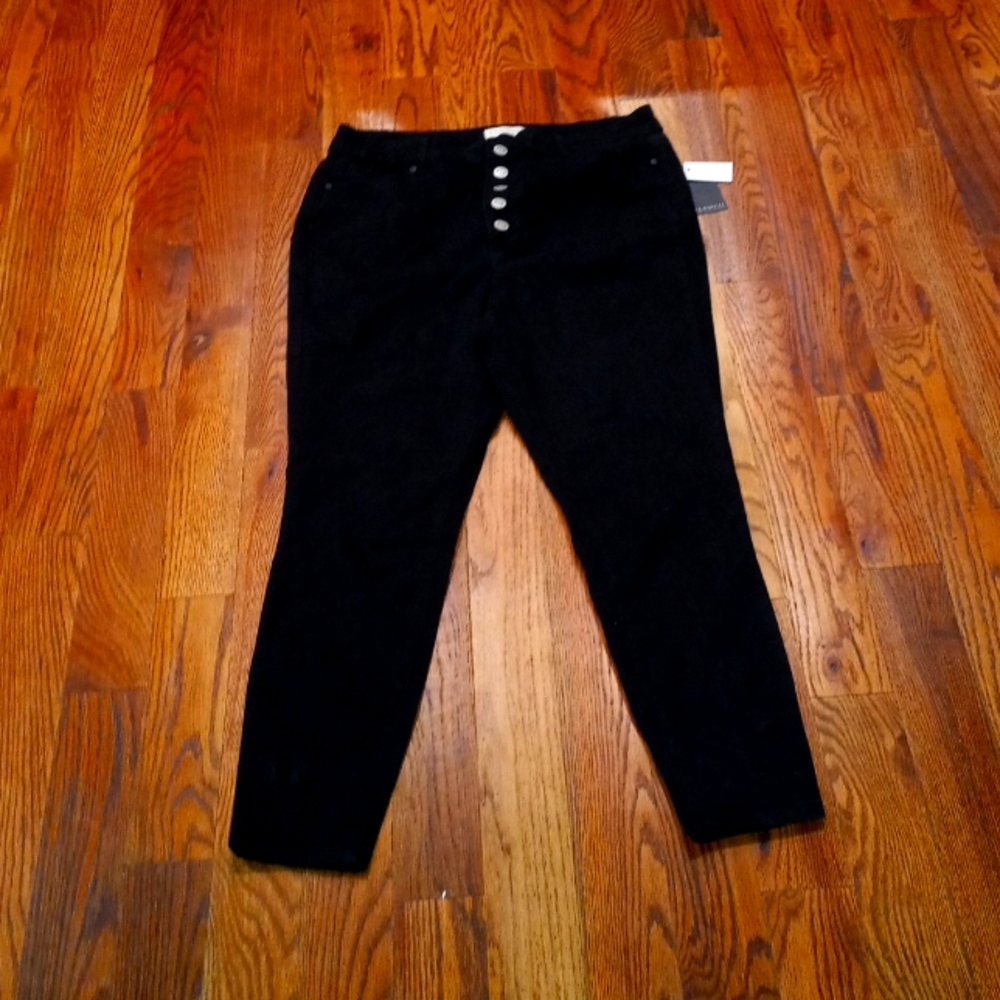 Black buttonup jeans